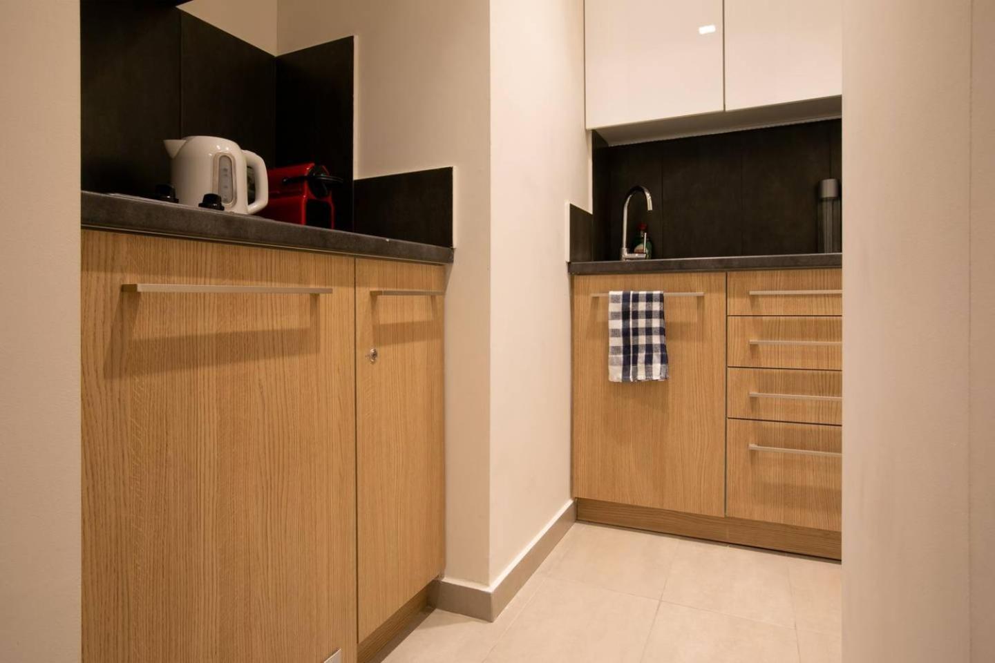 Toni'S Studio Syntagma, 1 Min From Metro Station Atenas Exterior foto